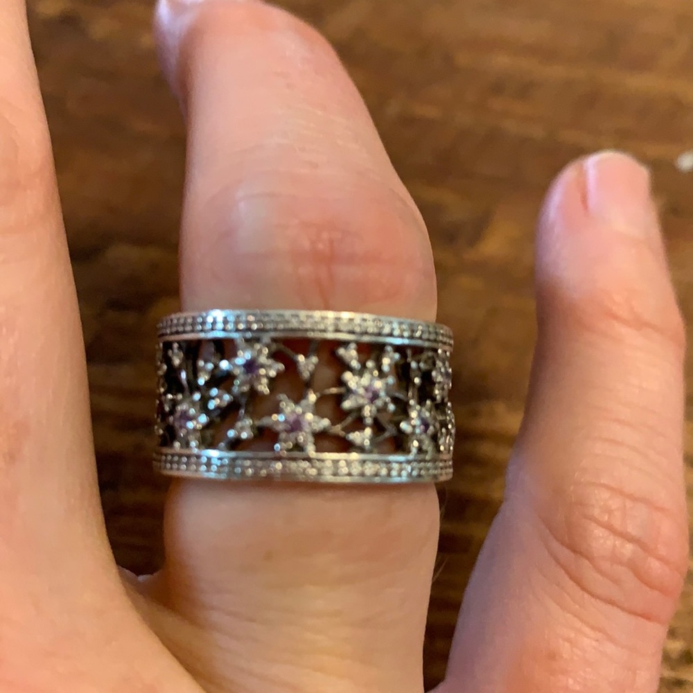 Pandora ring with accents of purple crystals